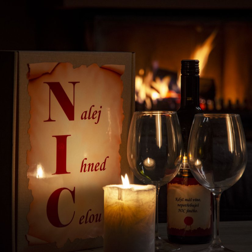 NIC – dárek s vínem pro ty, co nic nechtějí - velká sada červená - Barva vína: Kombinace barev